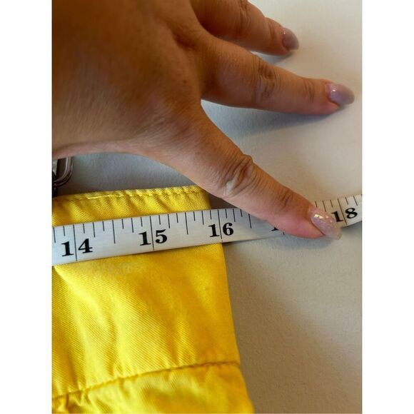 Vintage Diesel Industry Yellow Low Rise Micro Shorts Women’s Sz 8 Y2K Festival - Picture 4 of 10